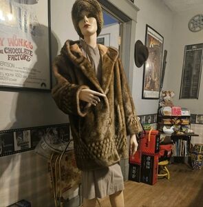 Vintage Alpine Studio Faux Fur Soft Plush Hollywood Movie Star Coat